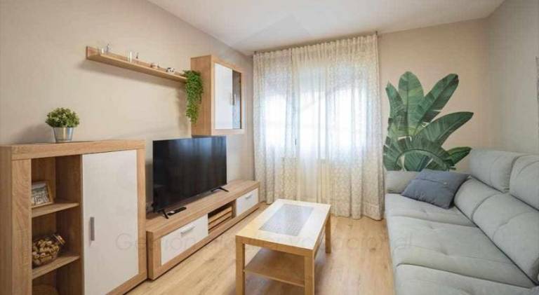 Holiday apartment with 3 rooms for 6 persons in Gijon