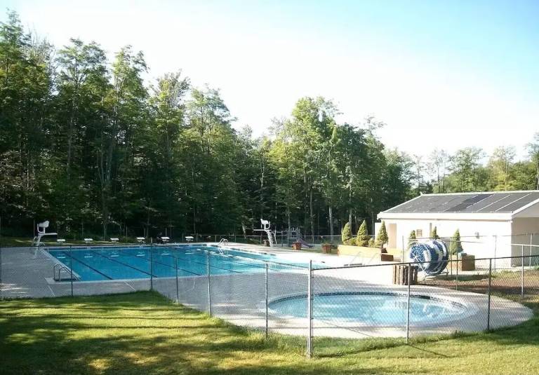 House  Thornhurst Township