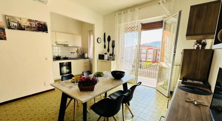 Apartment with terrace in Diano Marina