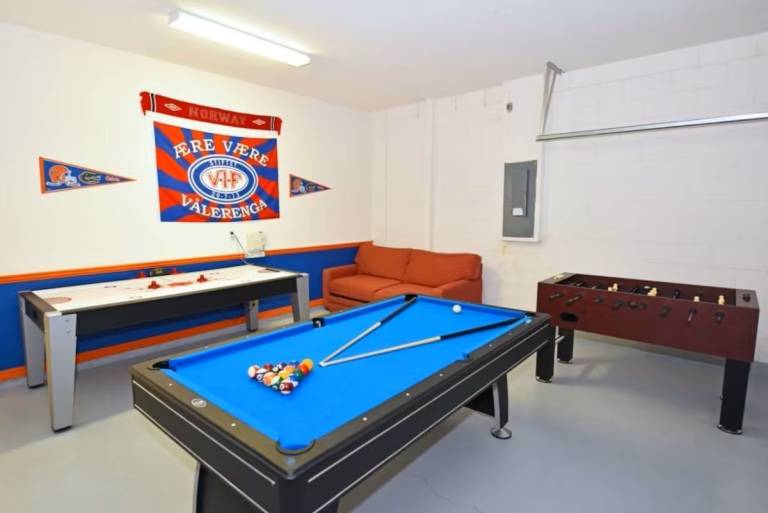 Fully equipped house with hot tub, garden & pool | Pet-friendly — photo 5