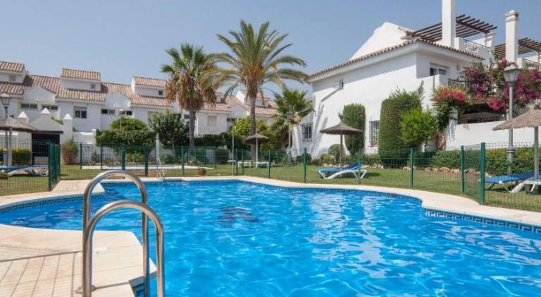 Fully equipped vacation home with pool, yard & terrace | Perfect for remote work | Pets allowed — photo 2