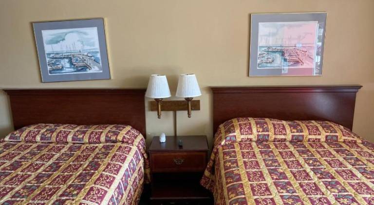 Budget Host Village Inn in Kirksville, MO