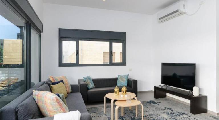 New & Bright 2BR with Balcony near Beach by FeelHome — photo 2