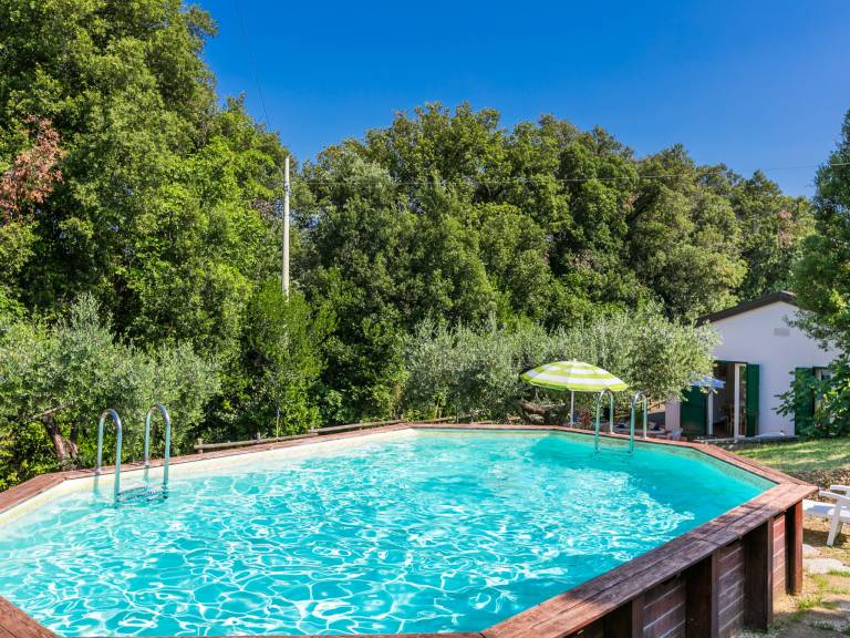 Vacation home with garden, private pool & BBQ | Pets are welcome — photo 3