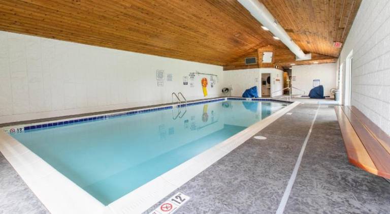 Rental apartment with hot tub & pool | Next to the beach | Pet-friendly — photo 4