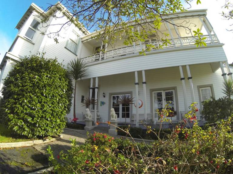 Hostel  Westport