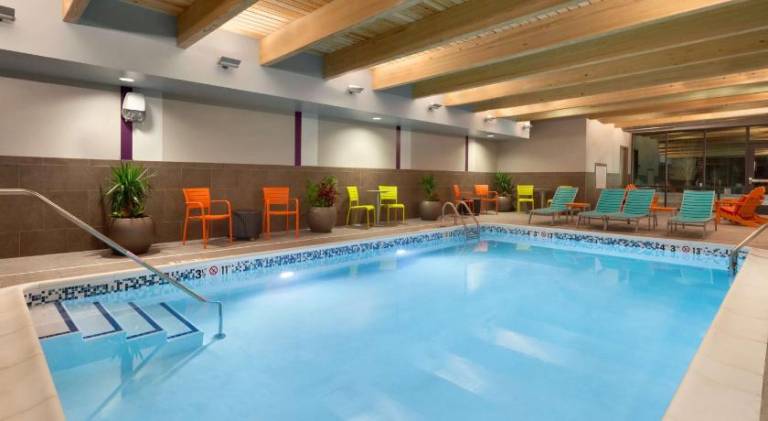 Home2 Suites by Hilton Champaign / Urbana — photo 4