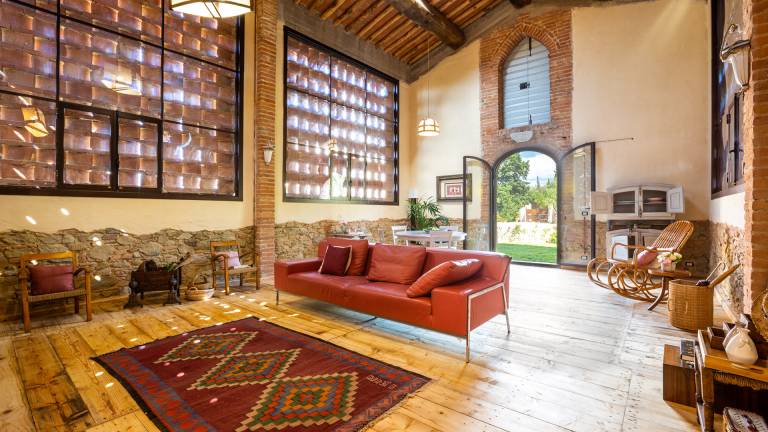 Fully equipped beautiful villa with private pool, yard & jacuzzi | Pets allowed — photo 3