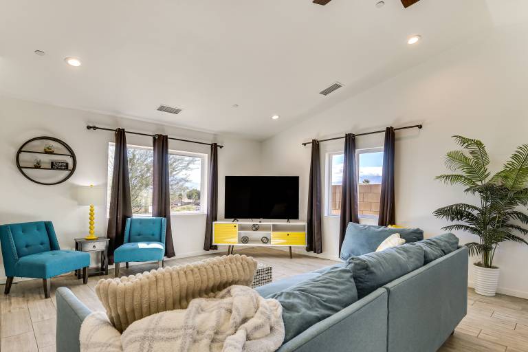 Heart of Dtwn Desert Hot Springs! Stylish Retreat — photo 5
