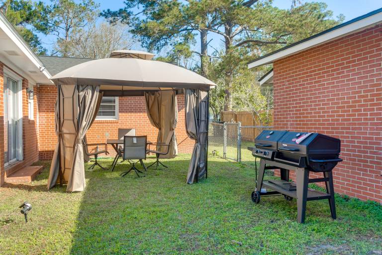 Near Shops & Eats: Home w/ Large Yard in Waycross! — photo 2