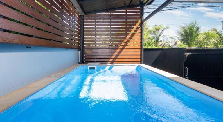 House with pool — photo 3
