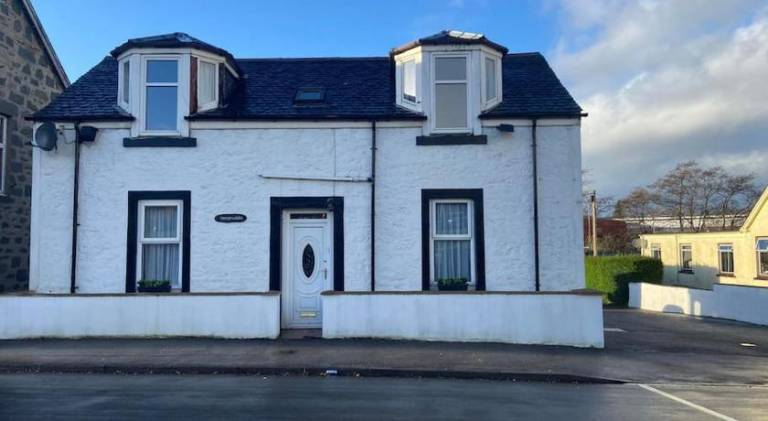 House with 4 rooms for 8 persons in Oban