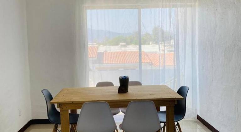 Apartment with pool — photo 4