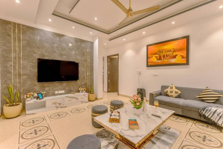 Vacation home with garden & pool in Anjuna