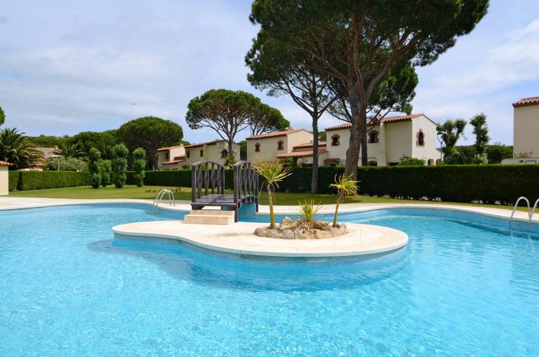 Vacation home with pool, BBQ & garden | Pet-friendly in Begur