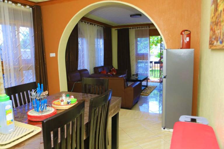 Vacation home with garden — photo 3