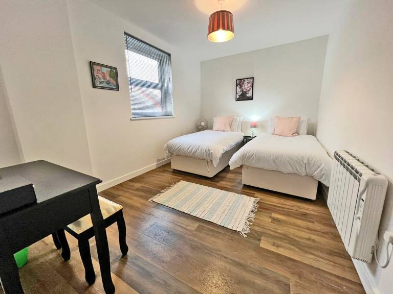 Child-friendly holiday apartment | Pets allowed in Cheltenham