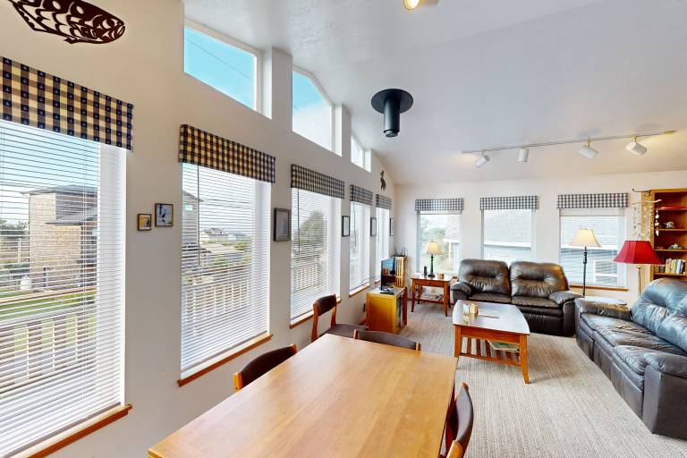 House  Cape Meares