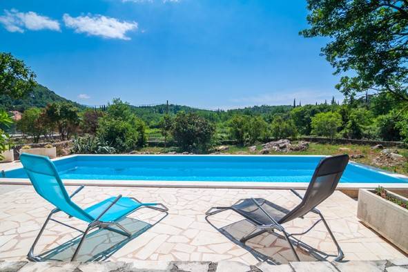 Villa with garden, private pool & fast internet | Mountain view — photo 3