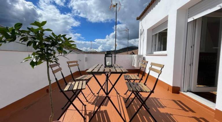 Holiday apartment with patio — photo 3