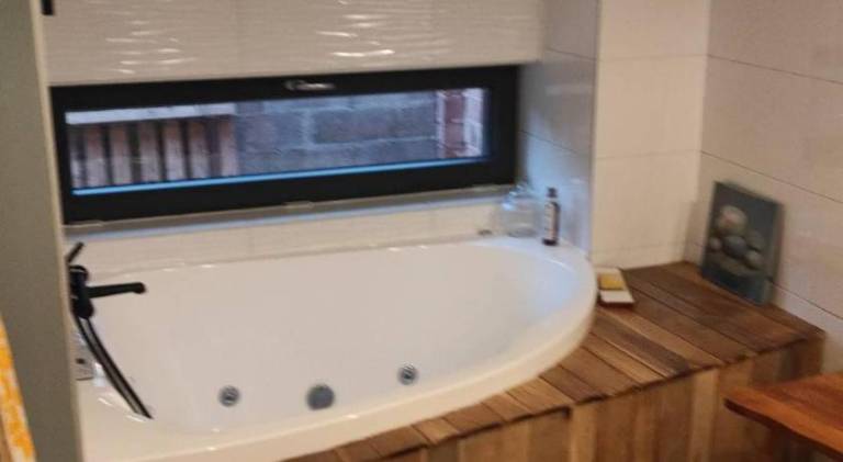 Wonderful vacation home with hot tub | Pet-friendly — photo 5