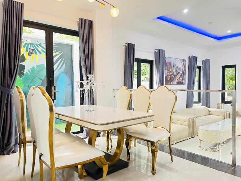 Villa with pool, yard & BBQ | Water view | Good for workation — photo 4