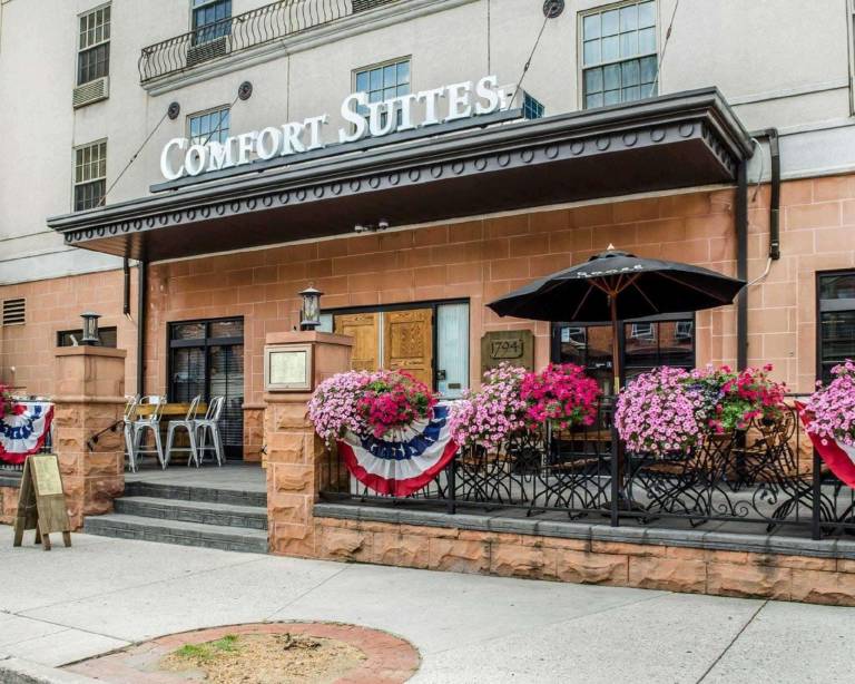 Comfort Suites Downtown Carlisle in Carlisle, PA
