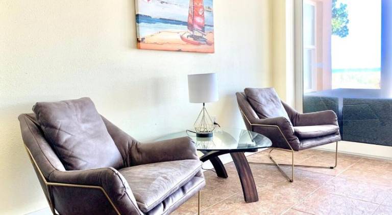 Beachfront House - Ocean Views, Beach Access — photo 5