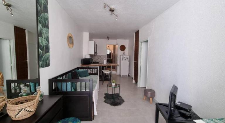 Apartment | Near Marseille Cathedral | Dogs allowed — photo 3