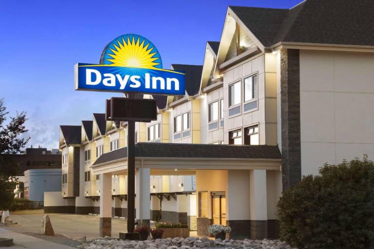 Days Inn by Wyndham Calgary Northwest in Calgary, AB