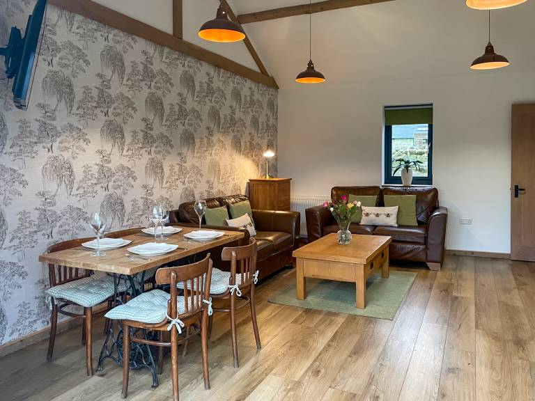Family-oriented wonderful cottage | River view | Pets are welcome — photo 3
