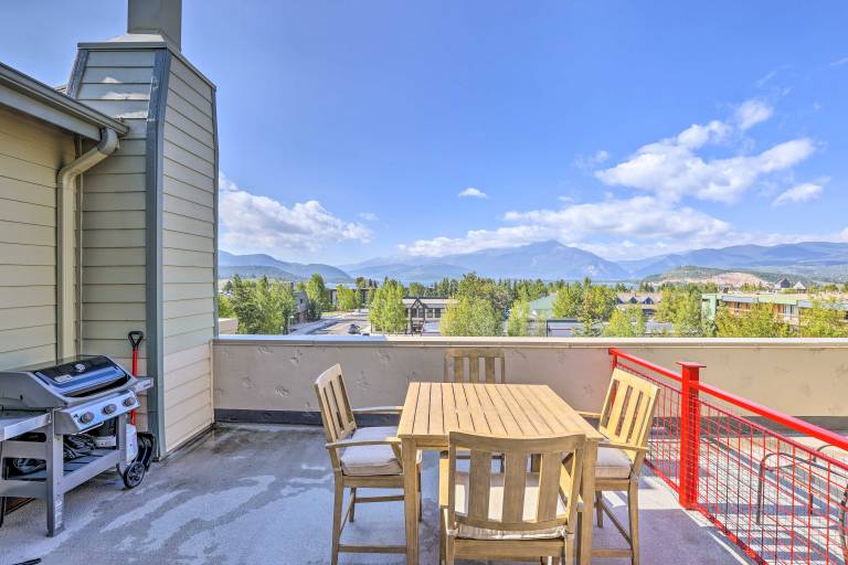 7 Mi to Slopes: Main Street Condo in Dillon — photo 2
