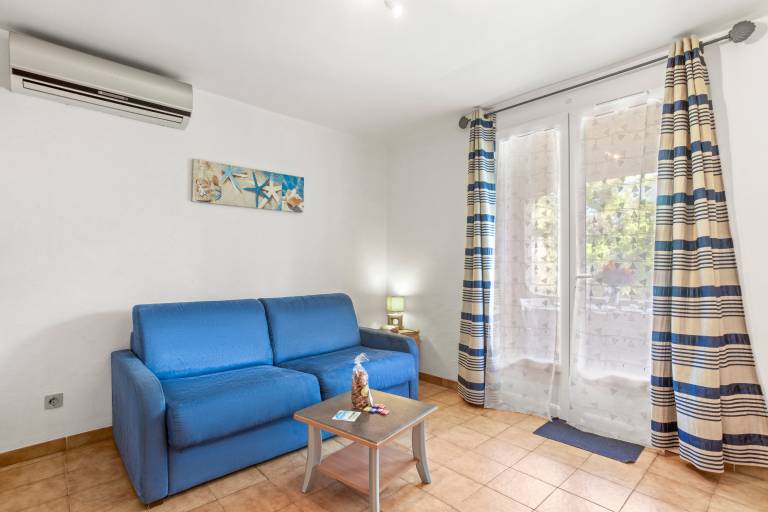Apartment 'Les Collines De Valescure Les Pins' with Shared Pool, Private Terrace and Wi-Fi — photo 5