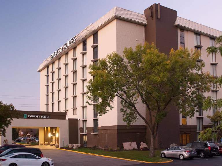 Embassy Suites by Hilton Minneapolis Bloomington Edina in Bloomington, MN