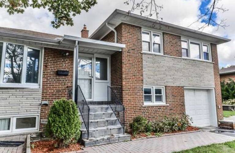 House  Newtonbrook