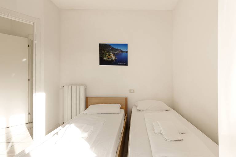 Rental apartment with yard — photo 4