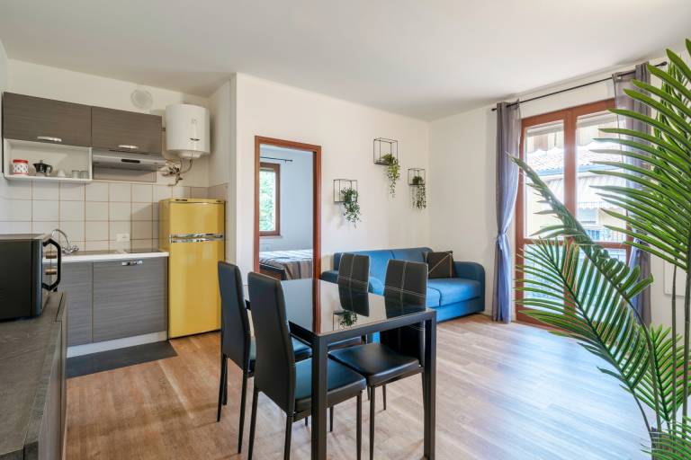 Rental apartment with heated pool & terrace — photo 2