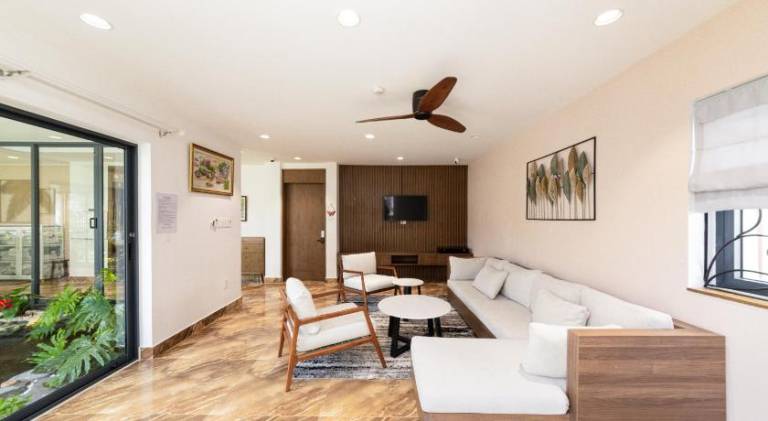 House with yard & patio | Suitable for remote work — photo 3