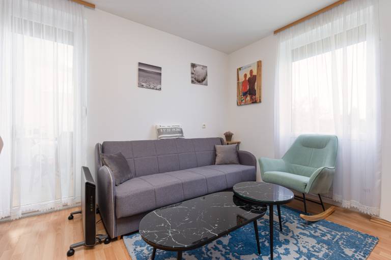 Apartment with terrace & barbeque — photo 5