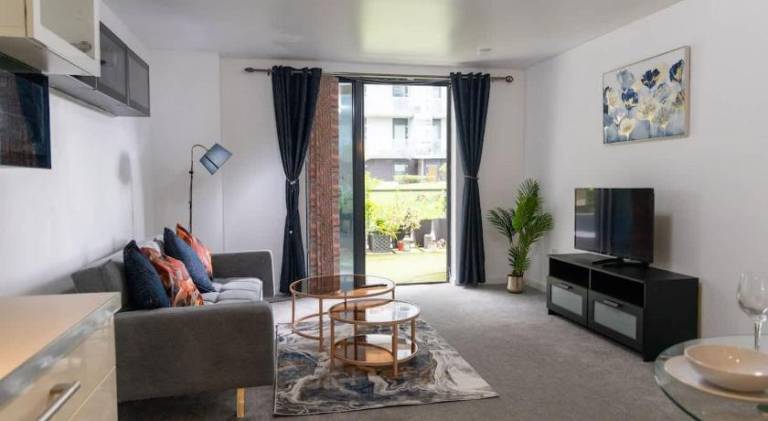 Holiday apartment | Next to Riverside Museum | Pets are welcome in Glasgow