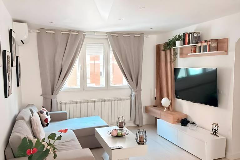Rental apartment with 2 rooms for 6 persons — photo 2