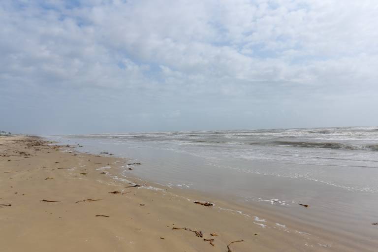 Walk to Beach: Coastal Gem in Bolivar Peninsula! — photo 4
