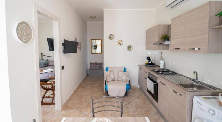 Apartment with pool — photo 2