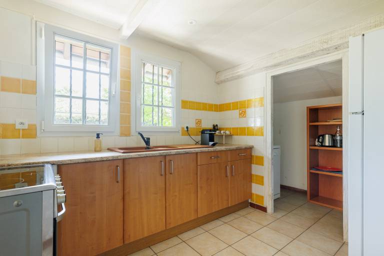 Family-friendly charming house with garden, terrace & fast internet | Garden view | Pets are welcome — photo 2