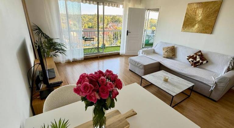 Holiday apartment with hot tub & terrace — photo 5