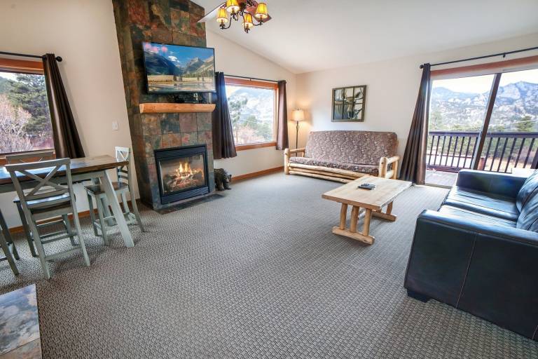 Cabin with private pool & patio — photo 2
