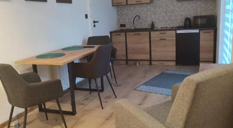Rental apartment with terrace, yard & BBQ — photo 3