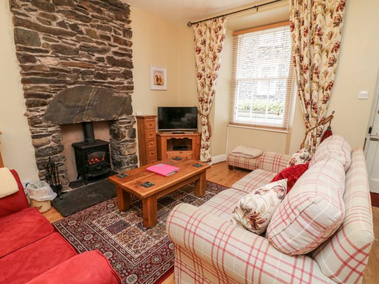 Fully equipped cottage with yard | Pets allowed — photo 5