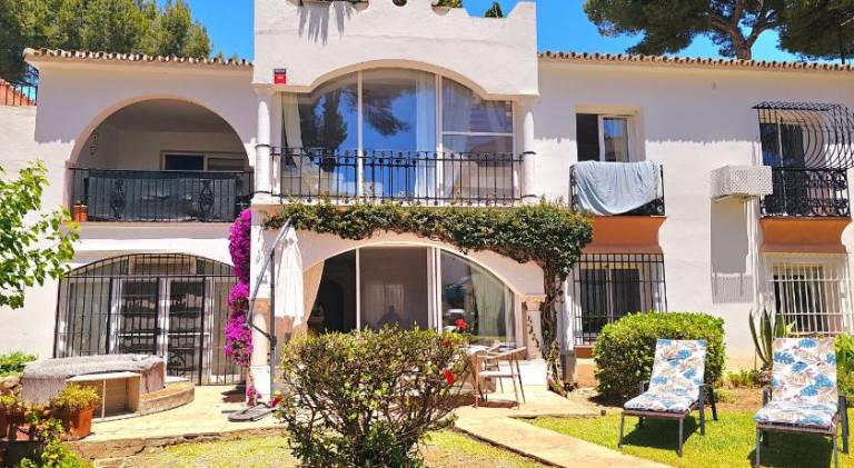 Rental apartment with pool | Pets are welcome in Estepona