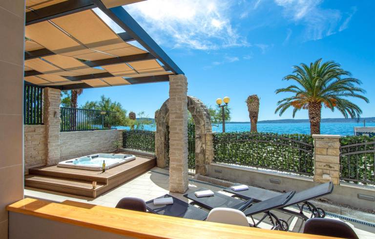 Ferienwohnung  Kaštel Gomilica
